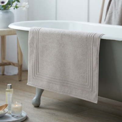 The White Company Pearl Grey Hydrocotton Super Jumbo Towel