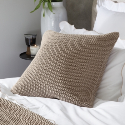 The white company outlet pillows