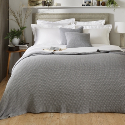 White company throw online blanket