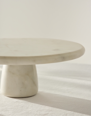 Marble Footed Plate