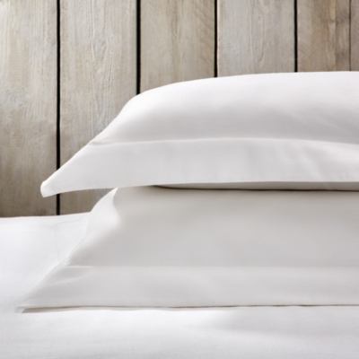 Markham Oxford Pillowcase with Border Single Markham Flannel Bed