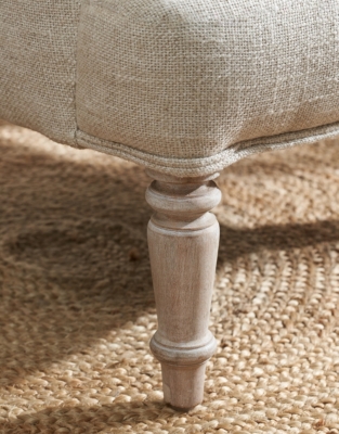 Matis Armchair
