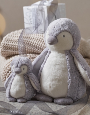 Medium Snowy Penguin