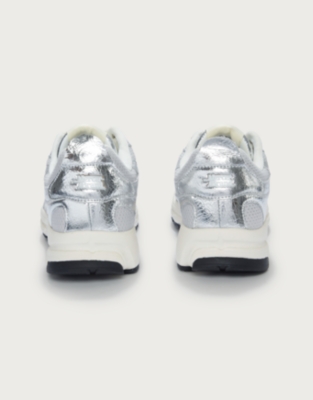 Mercer The Re-Run Cracked Silver Trainers