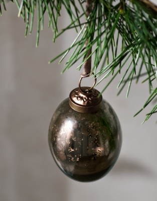 Mercury Oval Bauble – 5cm