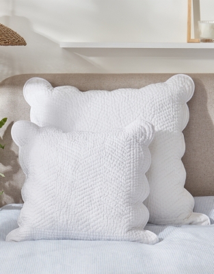 Milfield Scallop Edge Cushion