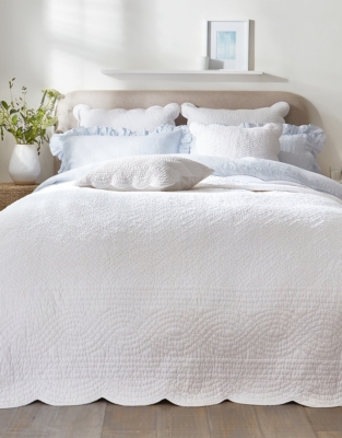 Milfield Scallop Quilt & Cushion Collection