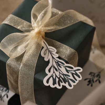 Mistletoe Tags – Set of 12