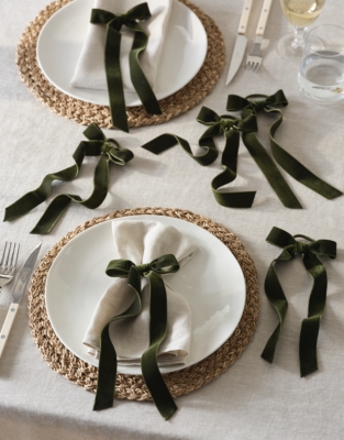 Moss Green Velvet Napkin Bows – Set of 6