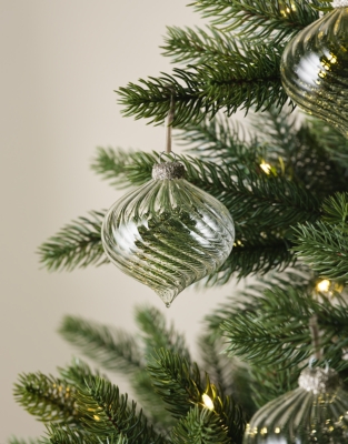 Optic Ribbed Bauble