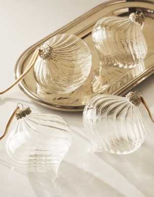 Optic Ribbed Baubles – Set of 4