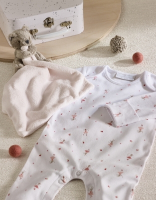 White company baby store grow