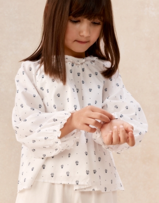 Organic Cotton Daisy Blouse & Trousers Set (0–4yrs)