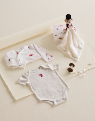 Organic Cotton Escape From The Zoo Welcome Baby Gift Set