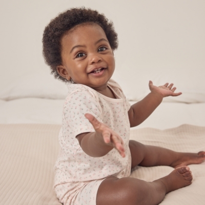 Organic Cotton Floral Shortie (0–9mths)