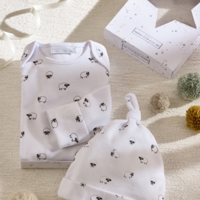 Organic Cotton Grey Sheep New Arrival Gift Set (0–6mths)