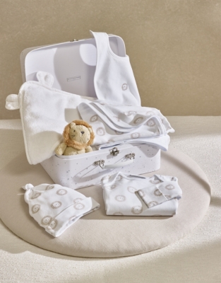 Organic Cotton Luxury Lion Suitcase Gift Set (0–6mths)