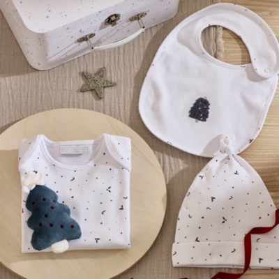 Organic Cotton Merry Christmas Gift Set (0–6mths)