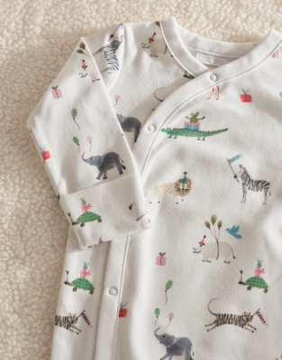 Organic Cotton Party Animals Luxury Gift Set (0–6mths)