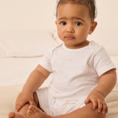 Organic Cotton Sleepy Star Shortie (0–9mths)