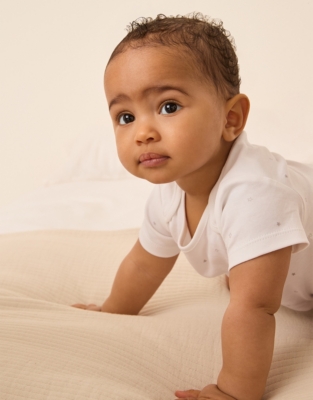 Organic Cotton Sleepy Star Shortie (0–9mths)