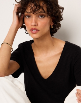 Organic Cotton Slub Jersey V Neck T-Shirt