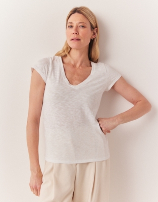 Organic Cotton Slub V-Neck T-Shirt - White