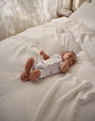 Organic Crinkle Cotton Bear Shortie (0–9mths)
