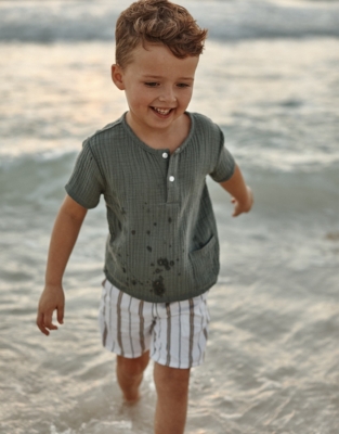 Organic Crinkle Cotton T-Shirt & Striped Shorts Set (18mths–6yrs)