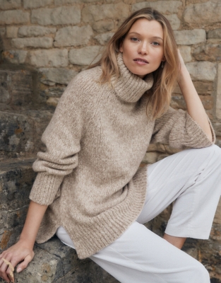 White chunky roll hot sale neck jumper