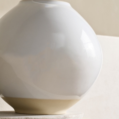 Parham Round Ceramic Vase – Large