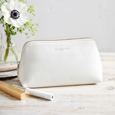 The White Company White logo-embossed Leather Make-Up Bag 1 Size