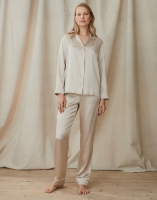 Silk pajamas white online company