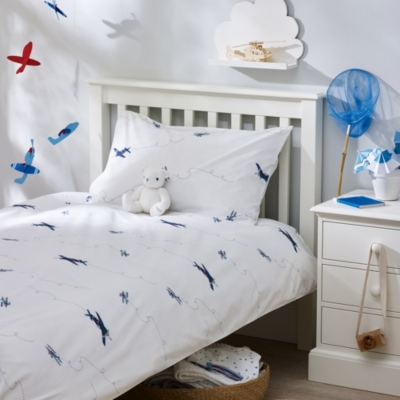 Aeroplane store cot bedding