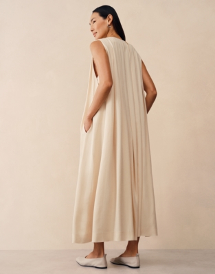 Pleated Sleeveless Maxi Dress