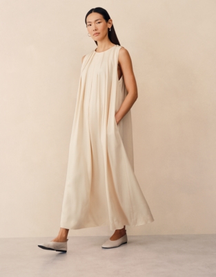 Pleated Sleeveless Maxi Dress