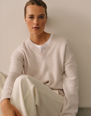 Pointelle Detail V-Neck Jumper with Cashmere - Shell Pink