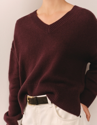 Pointelle Detail V-Neck Jumper with Cashmere - Oxblood