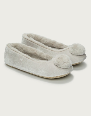 White company 2025 pom pom slippers