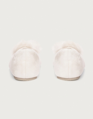 White company 2025 pom pom slippers