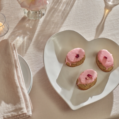 Porto Stoneware Heart Dinner Plate