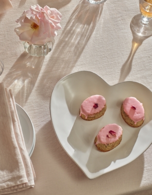 Porto Stoneware Heart Dinner Plate