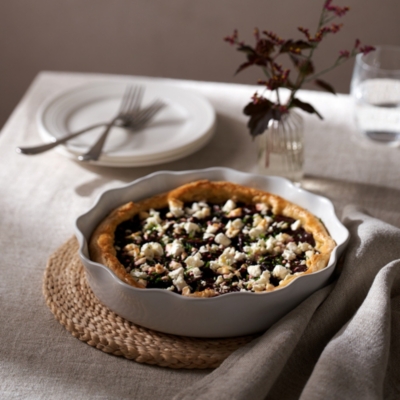 Ceramic pie outlet dish