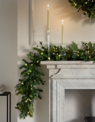 Pre-Lit Fir & Berry Garland – 250cm