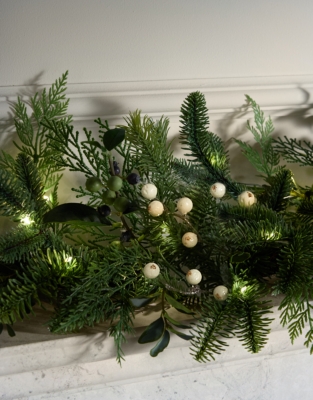 Pre-Lit Fir & Berry Garland – 250cm