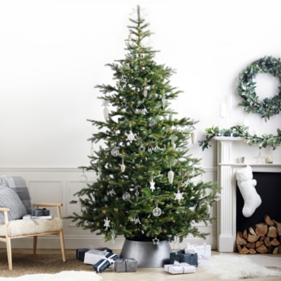 Pre Lit Grand Spruce Christmas Tree 9ft Christmas Trees The White