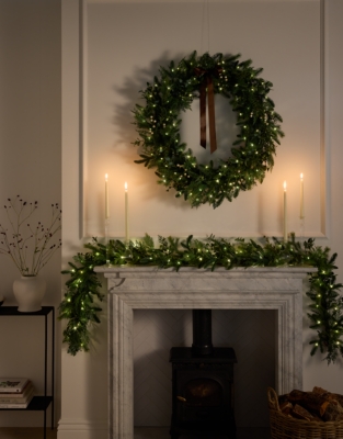 Pre-Lit Townhouse Garland – 250cm