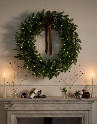 Pre-Lit Townhouse Wreath – 100cm