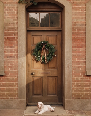 Pre-Lit White Berry Wreath – 60cm
