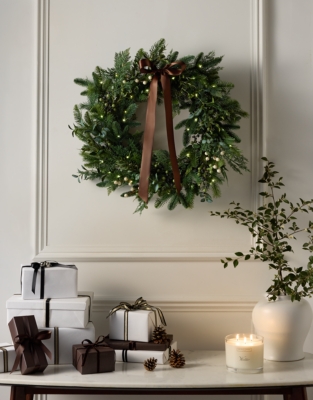 Pre-Lit Wreath – 60cm